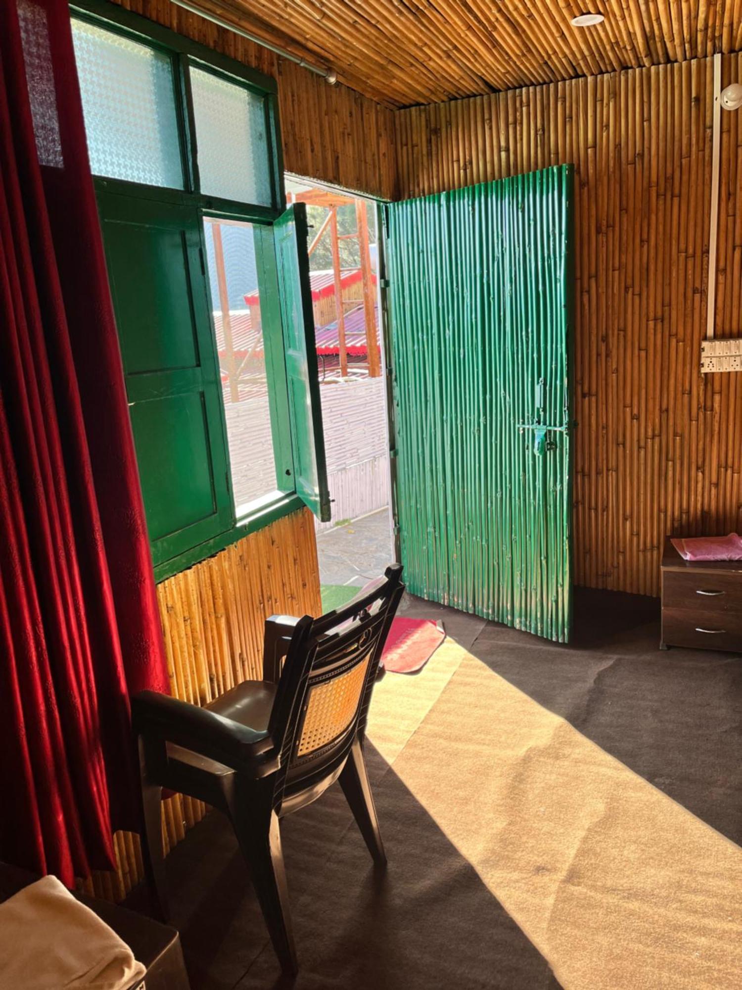 Chamba  Pahaadi Dhun Homestay מראה חיצוני תמונה